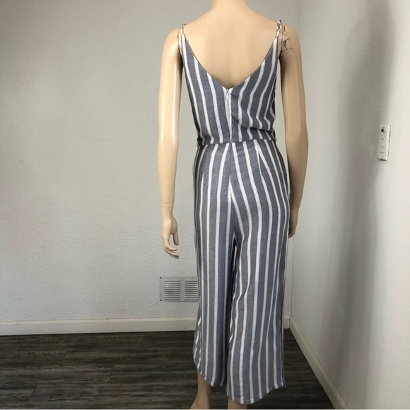 BELLE VERÉ sleeveless V-neck jumpsuit relax fit/stripe print minimalist - Picture 6 of 16
